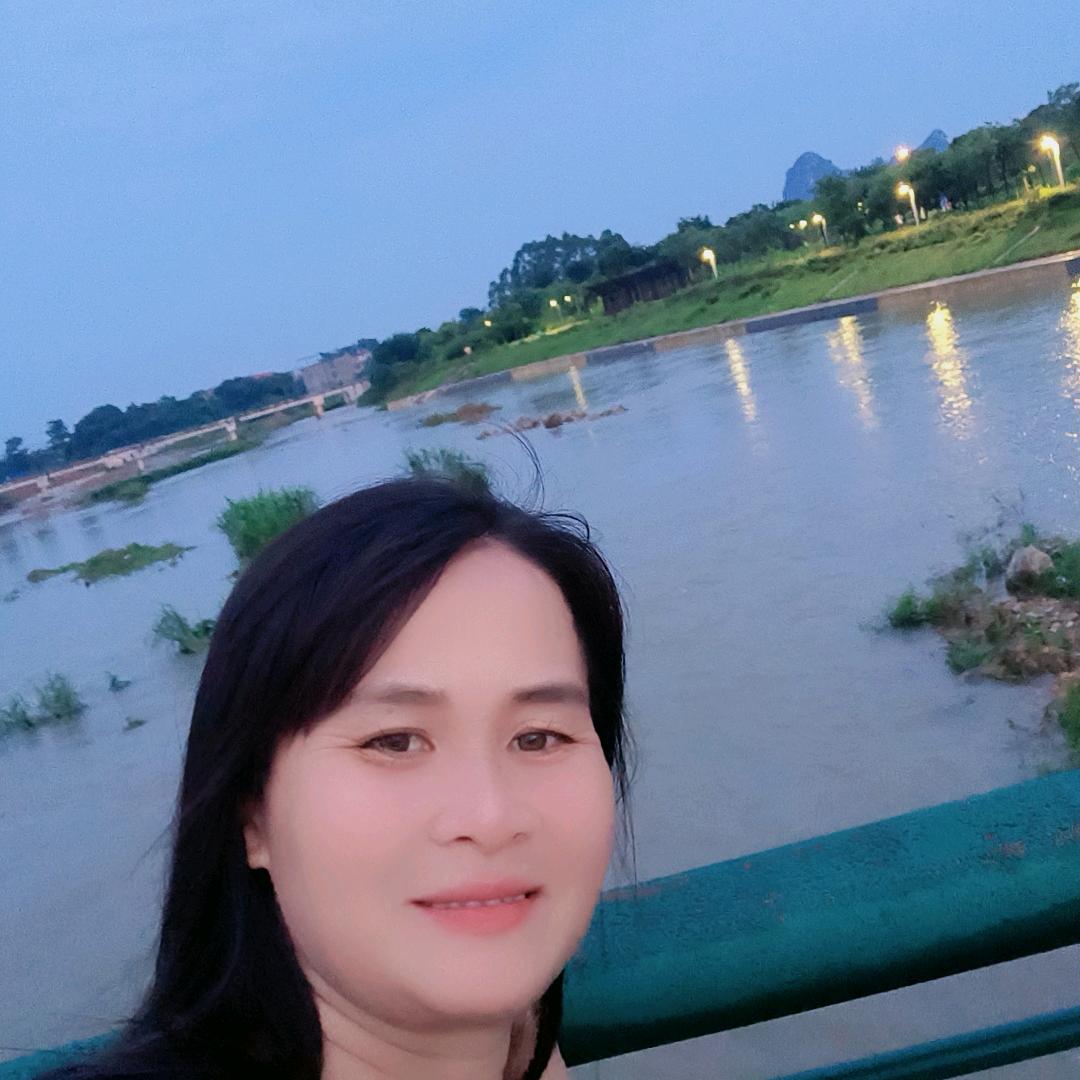 小覃