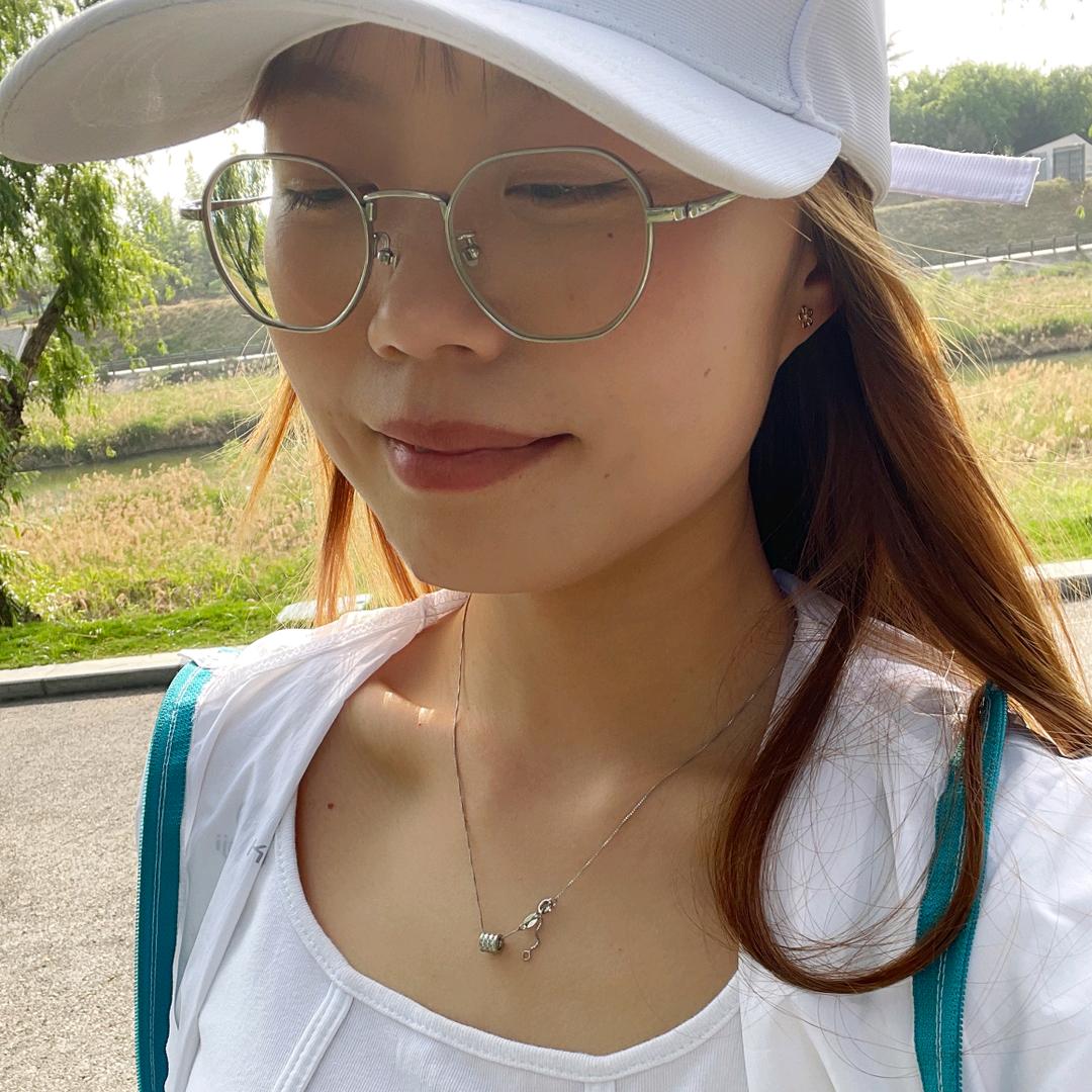 彩彩会计卖宠物零食