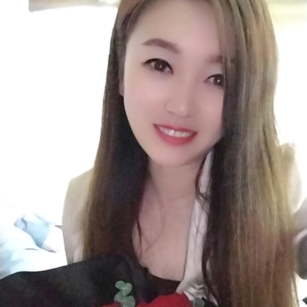 展翅翱翔
