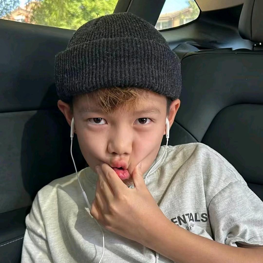 漫步在青石小巷