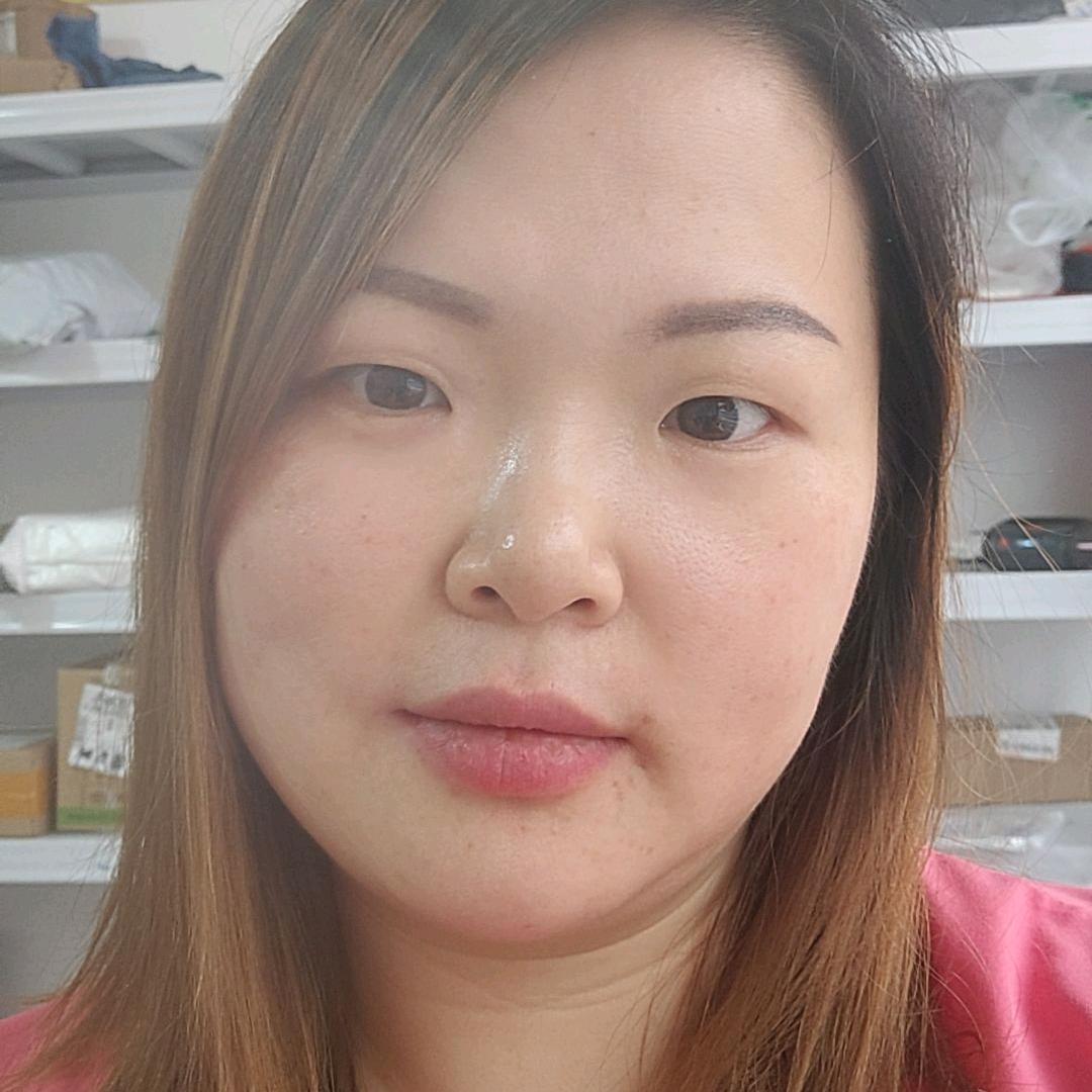 钟小小韵达快递