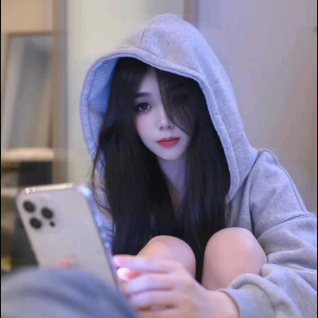 一个卖淡水鱼的小姐姐
