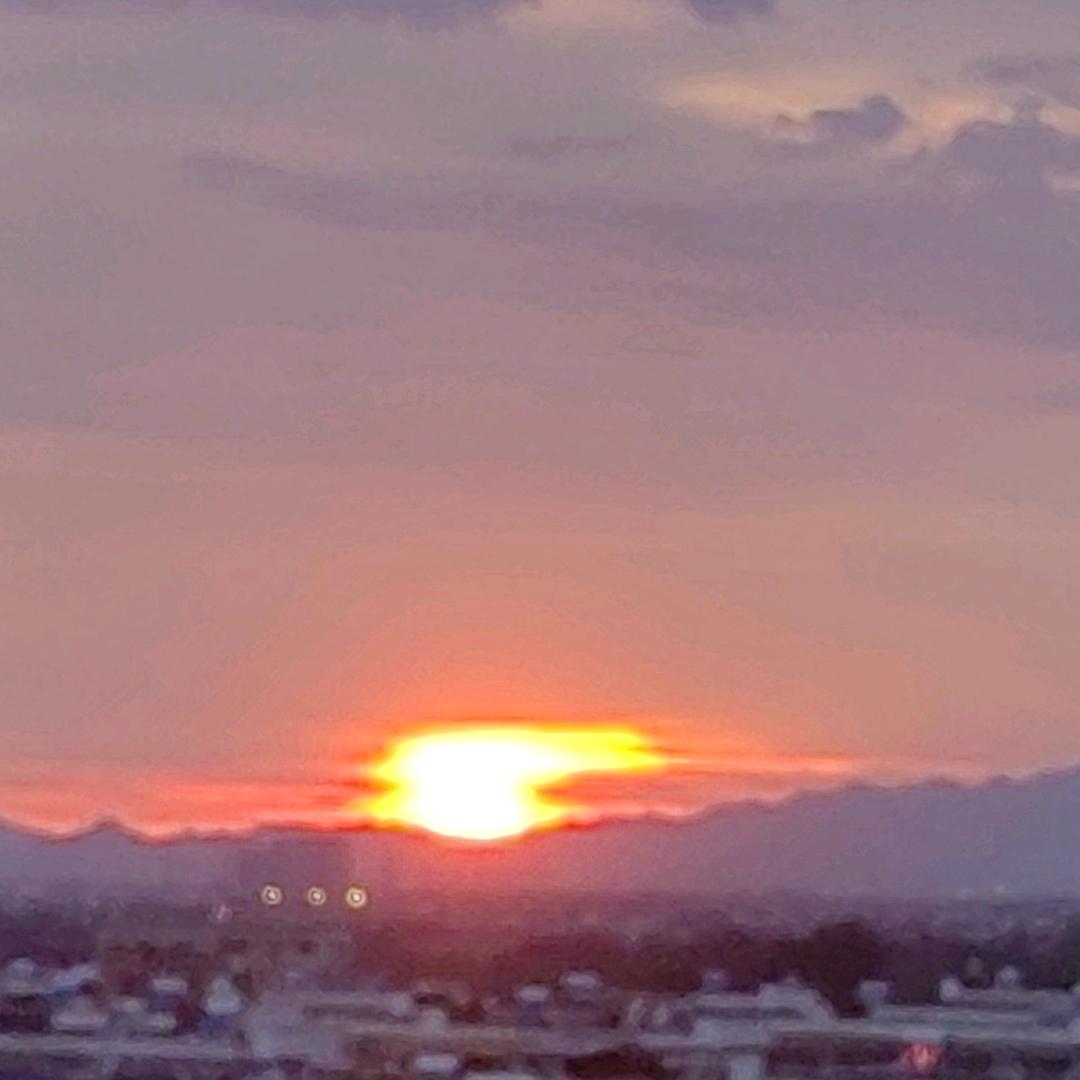 中子星葡萄日落