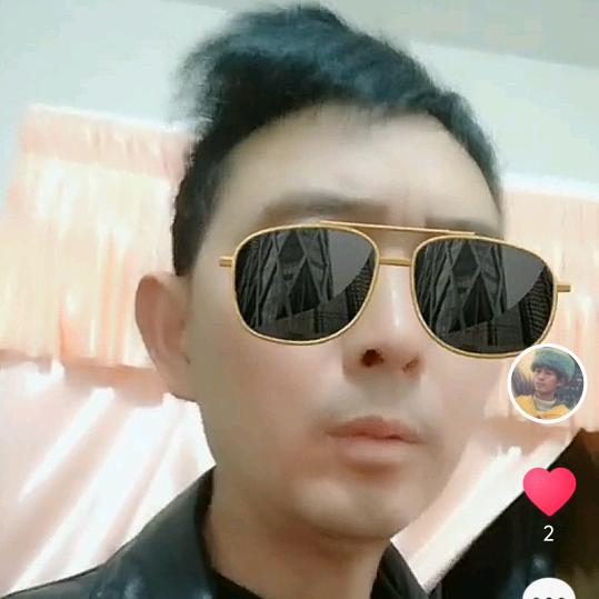 良子.《🎸🎸》