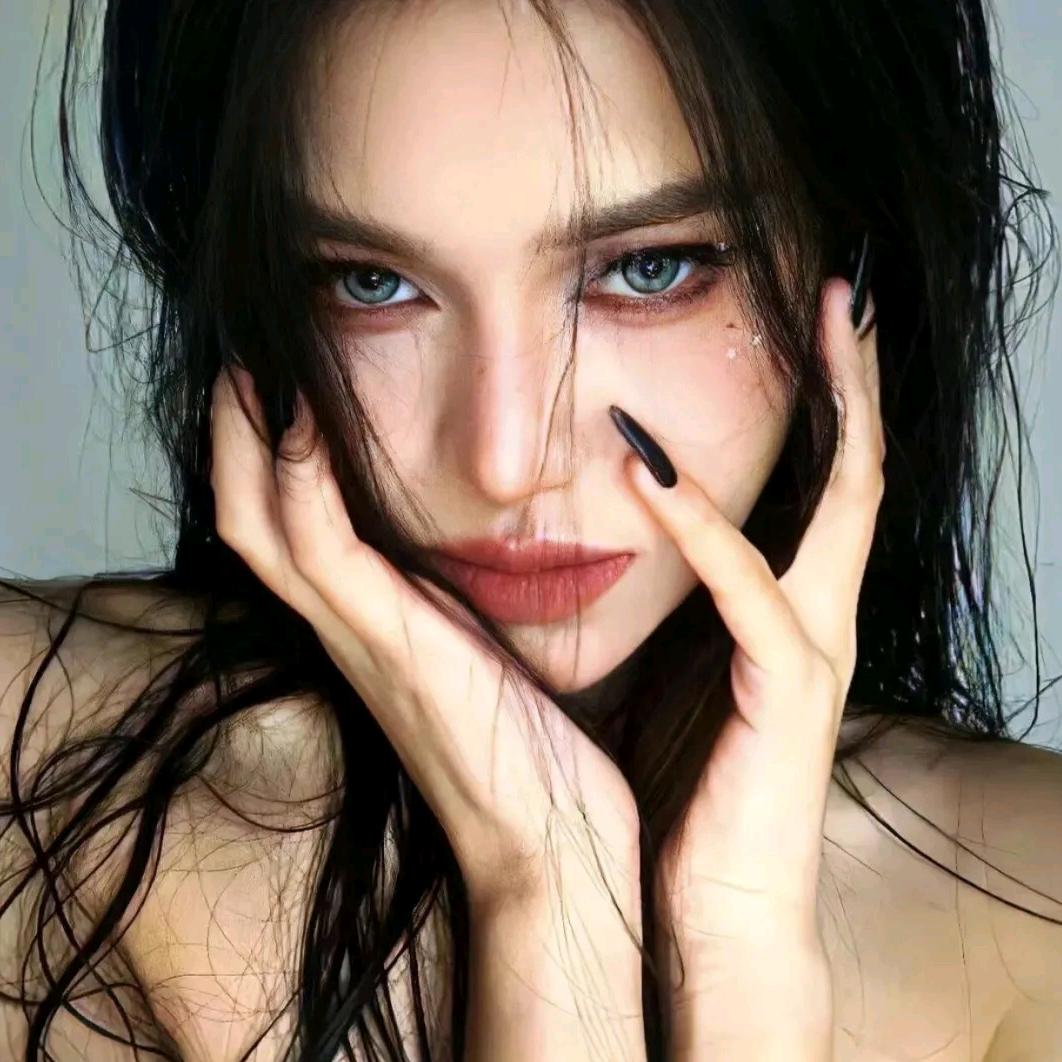 望月.এ