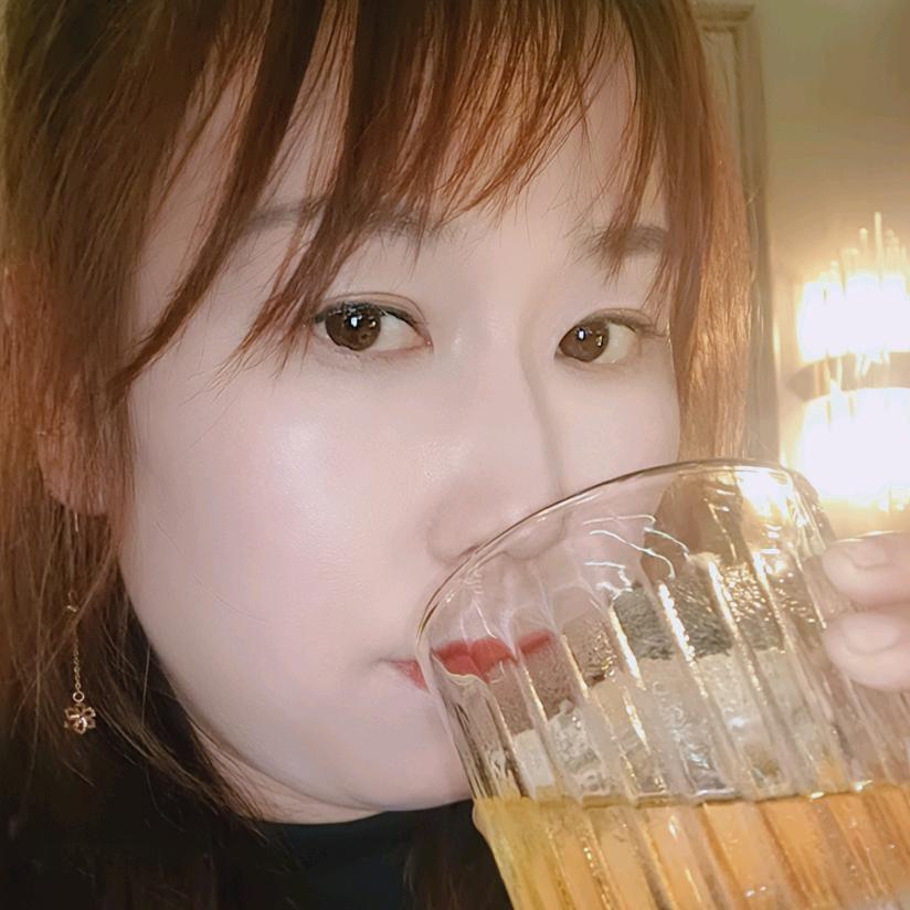 爱喝酒的小媳妇