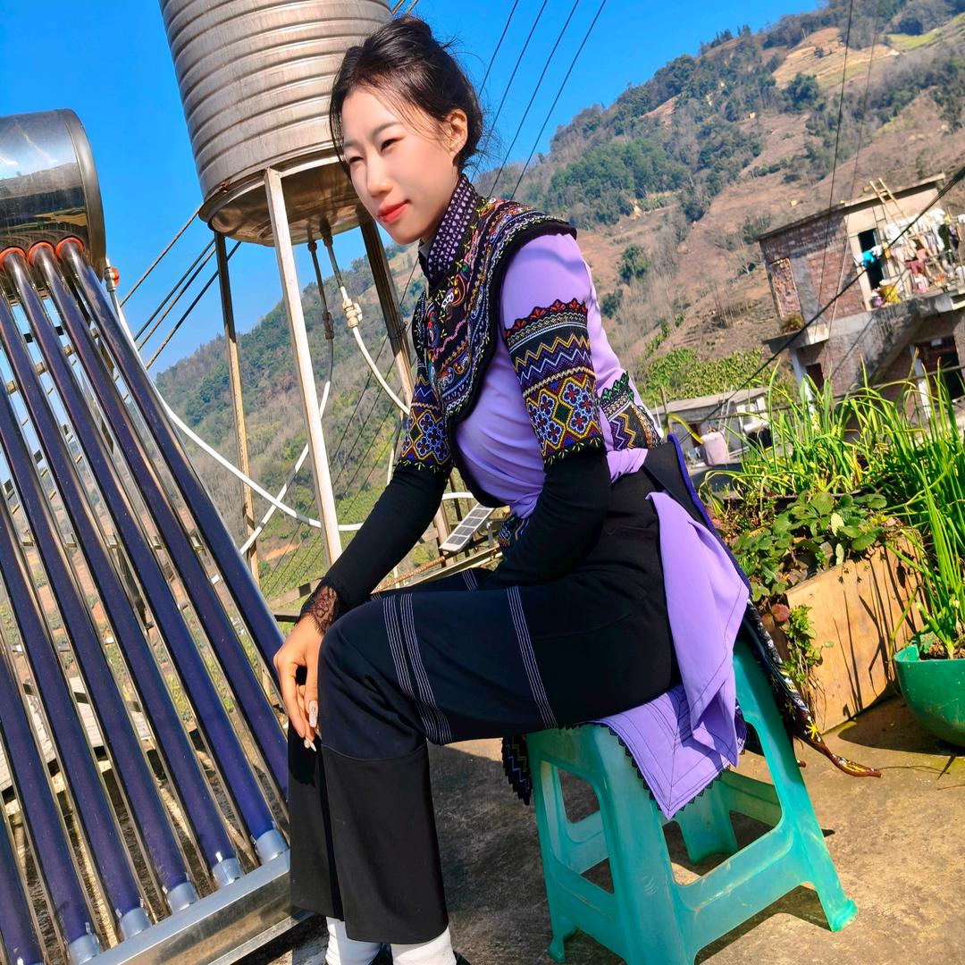 ღ᭄演好🧣• ·̫ •🧣自己:-)
