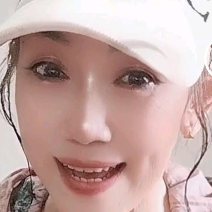 英英。