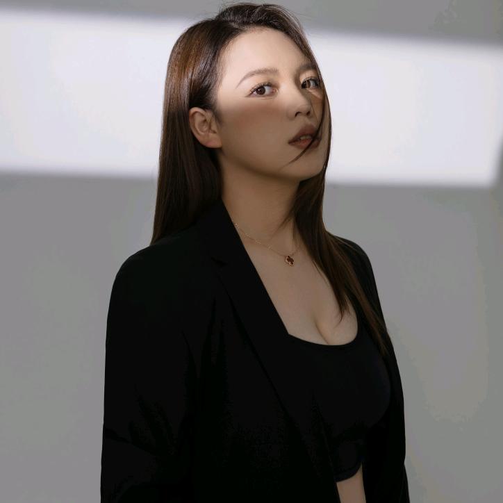 习水超级女神不忌口身材管理