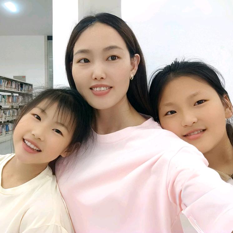小开家有俩娃