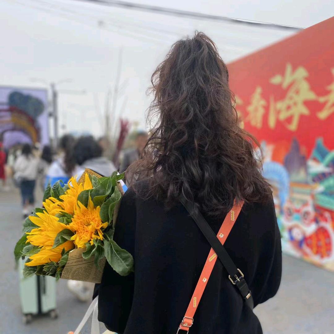 晓晓。