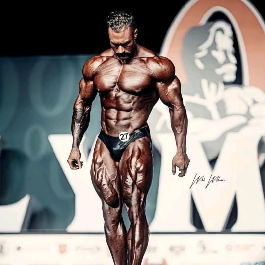 文弱书生半程蹲