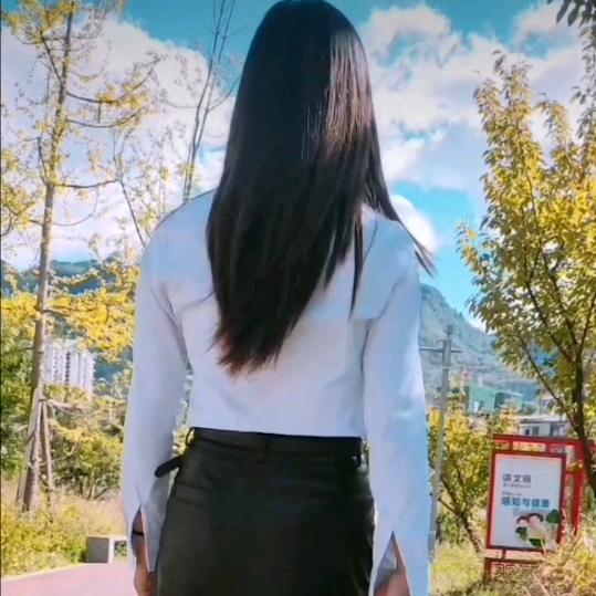 苏同学爱舞蹈
