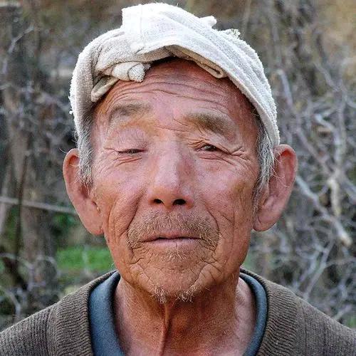三佰公