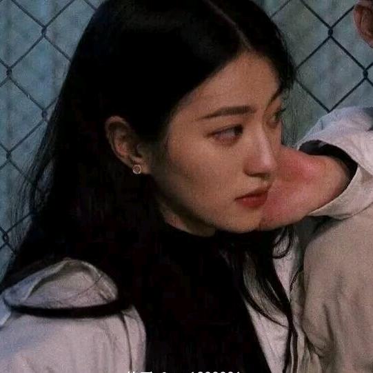 晚风千千.