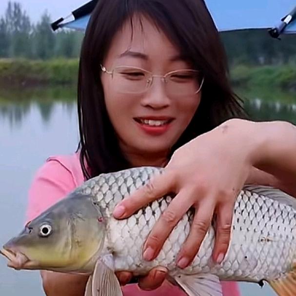 惠姐钓鱼