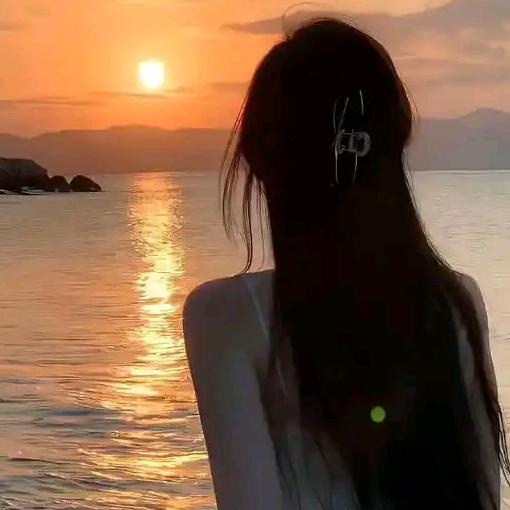 小嫚