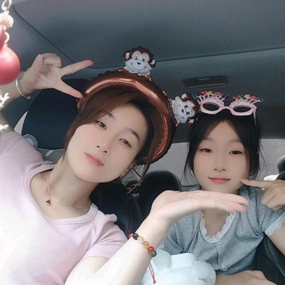 单眼皮的小女人