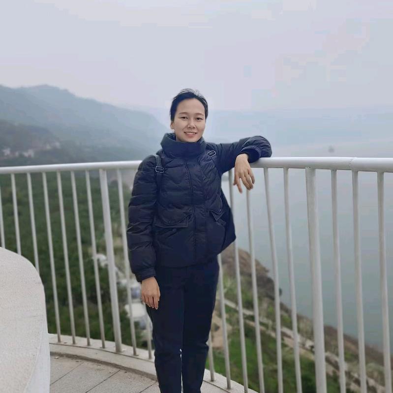 万州通讯程美女