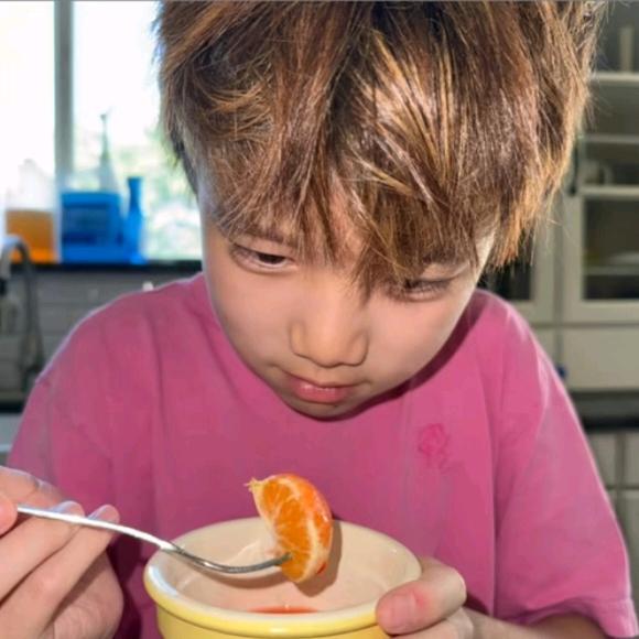 腼小腆