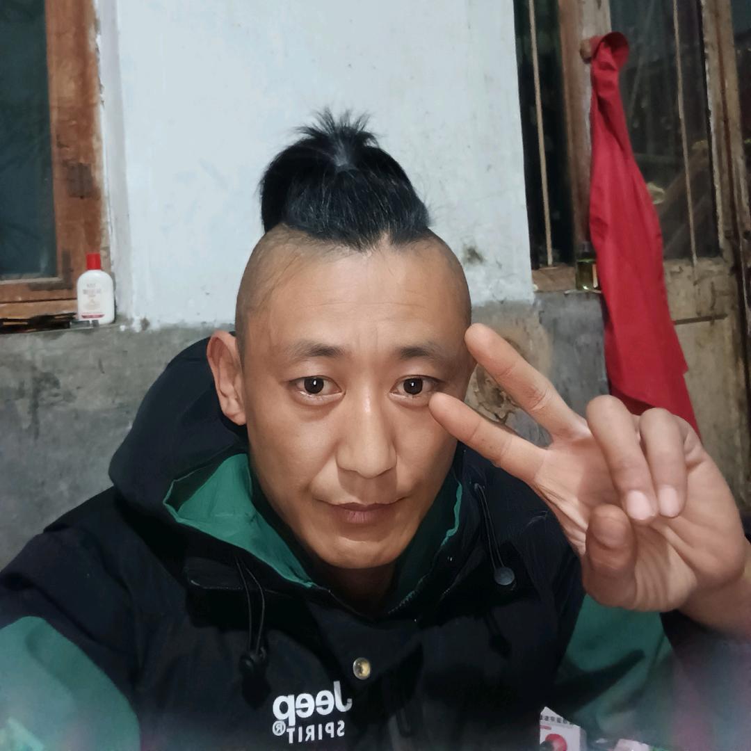 小辫子重出江湖🤣哈哈哈