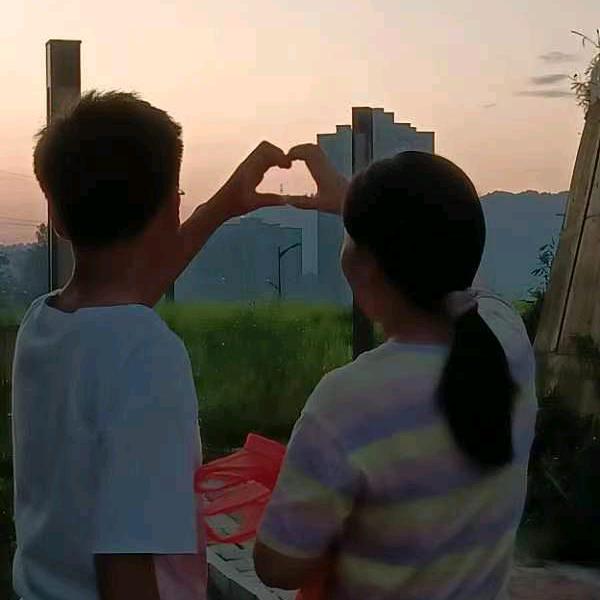 人生何处不相逢