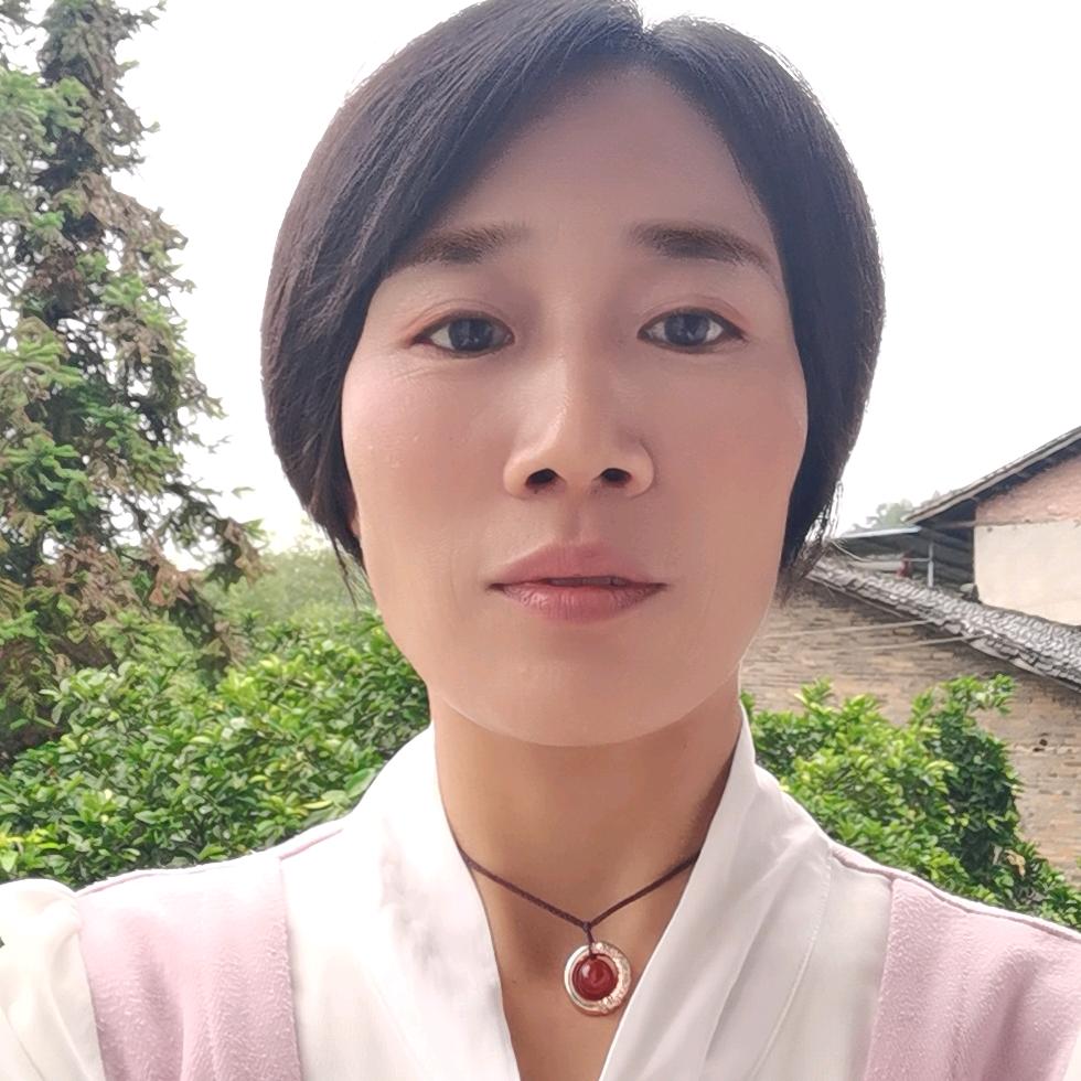 梅姐绿色生态黑猪养殖