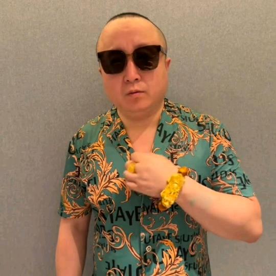 AAA建材批发王总