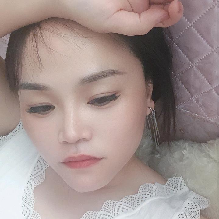 俏小妞