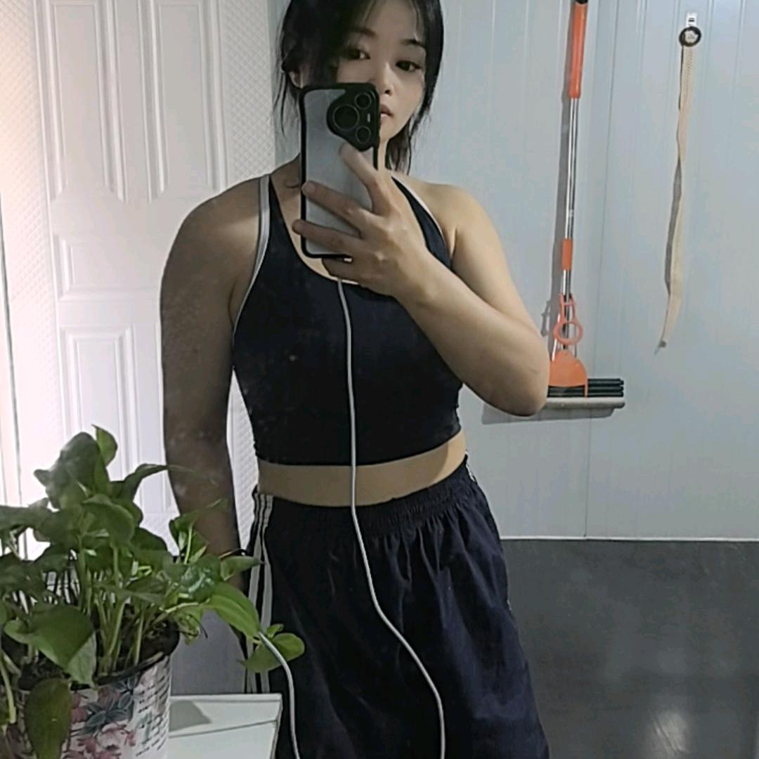 《柒月》