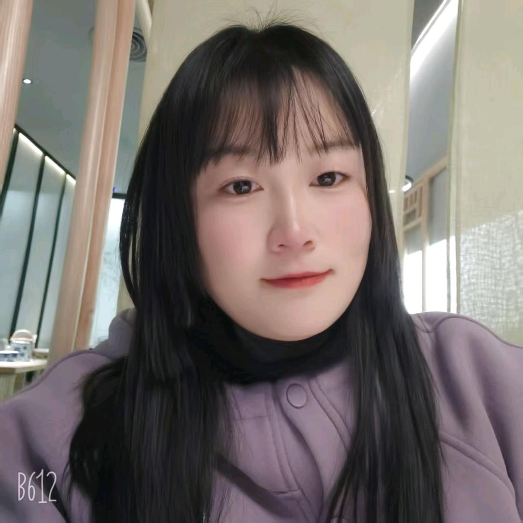 在杞县教书法的明明