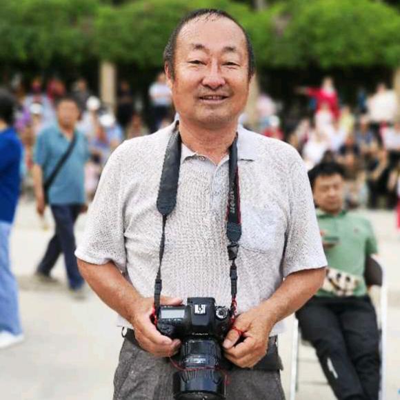 杨厚伟
