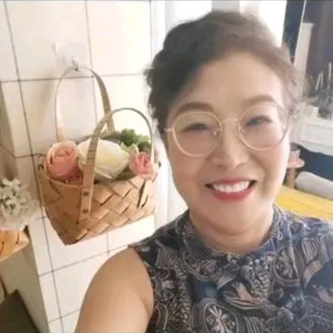 杏蜡堂 石姐