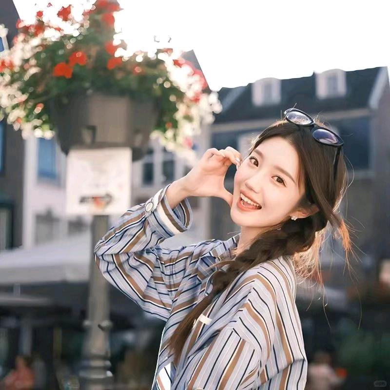 芊妤设计女装