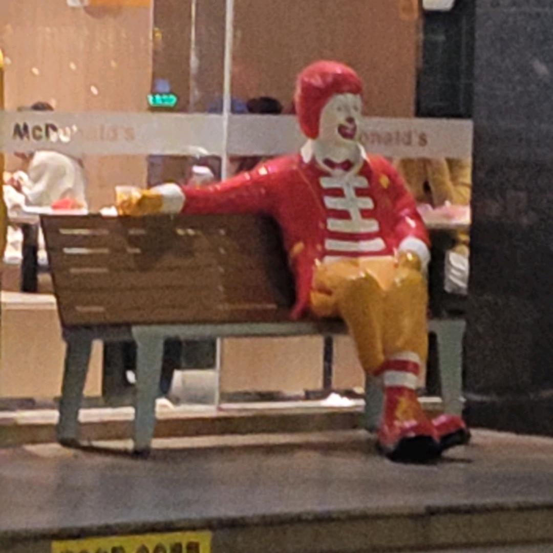 杰尼尔，佰財 等119.57万人