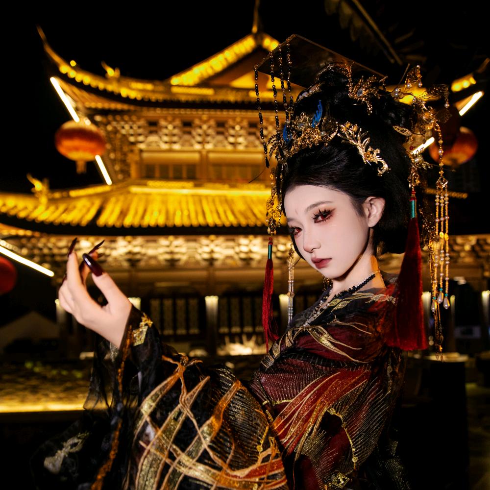 弥勒摄影师小亮