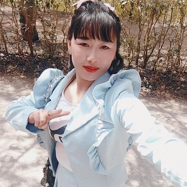 山歌梅梅