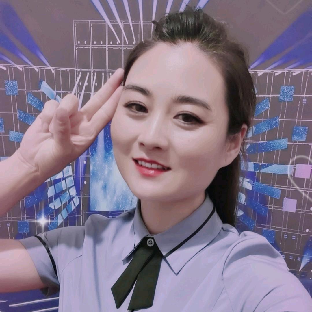 @黄倩💃👠