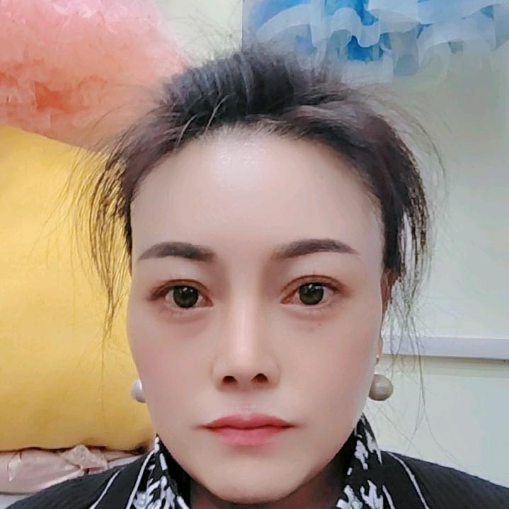 龙陵县龙山镇酷靓族童装店