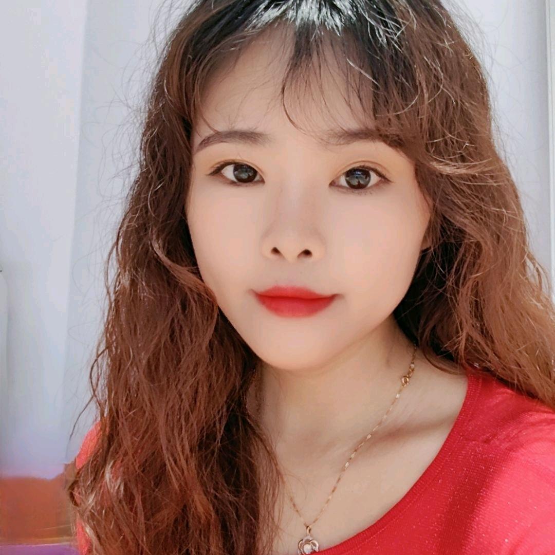 在广州卖手机屏幕的小明