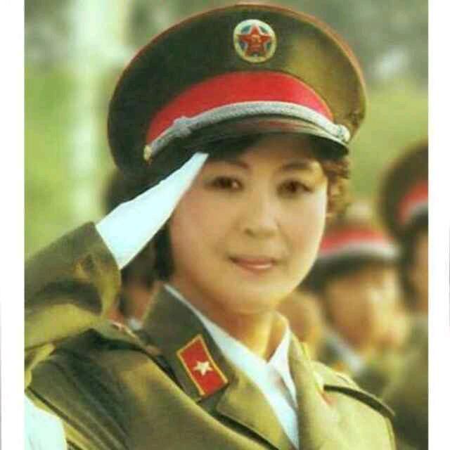 小高英