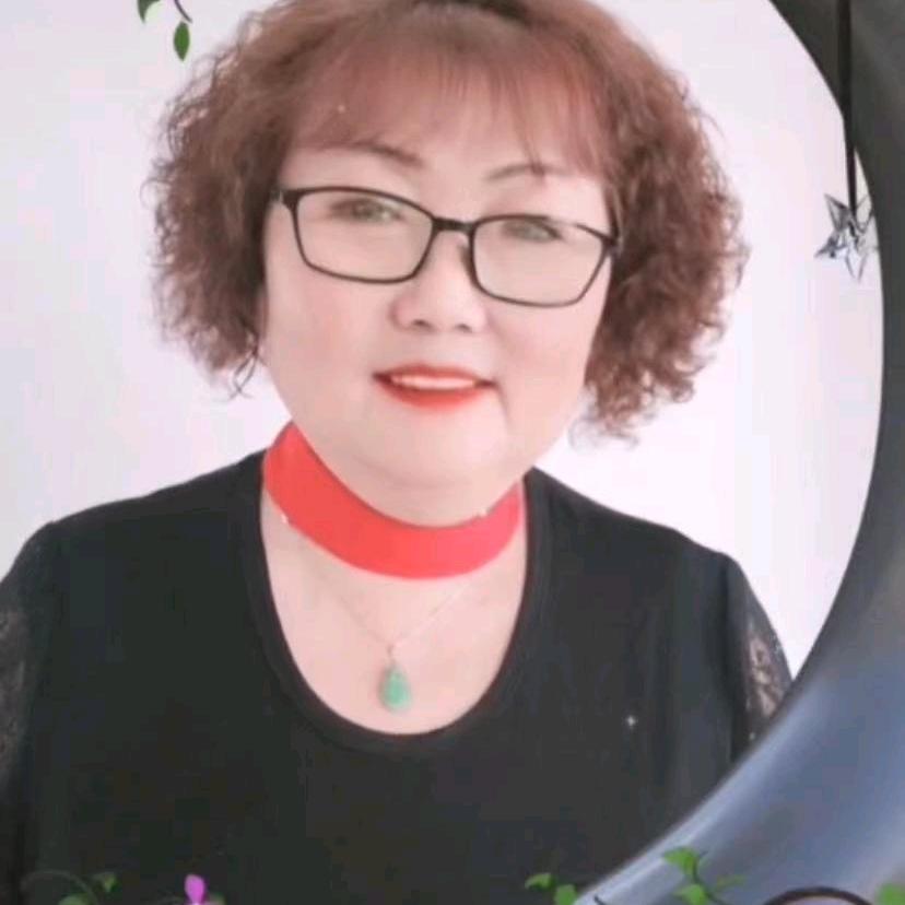 爱吃草小羊