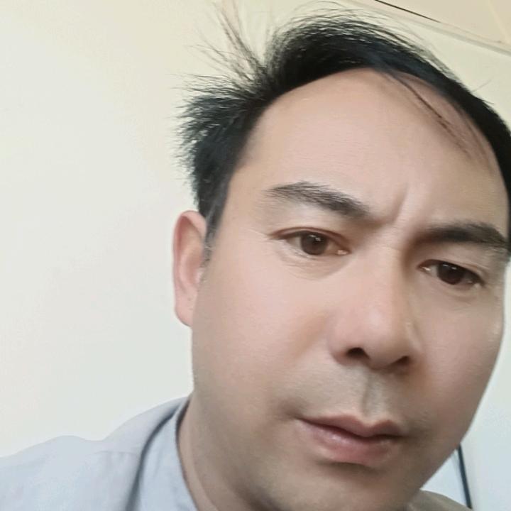 喜欢唱歌玩