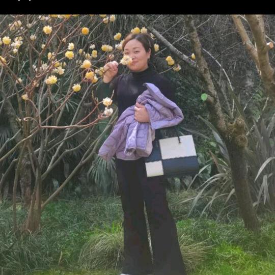 金融服务加烟酒百货一王姐