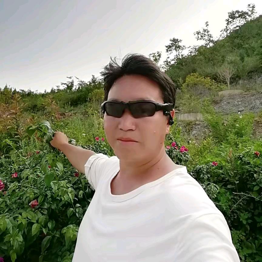 爱上你好开心。