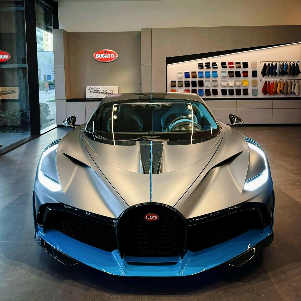 街拍汽车🚘📷顶级街拍