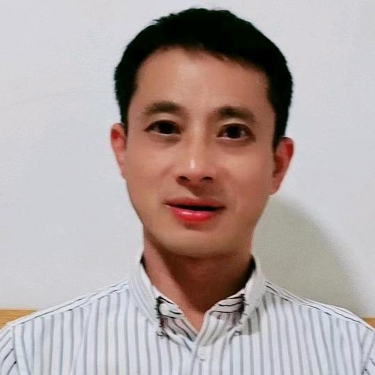 75年的小男孩