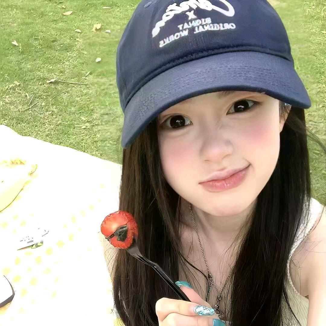 小露同学