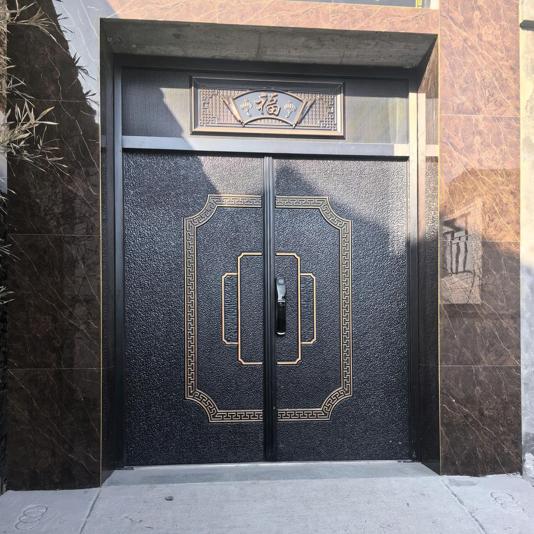 豪华门窗  穿山甲智能锁