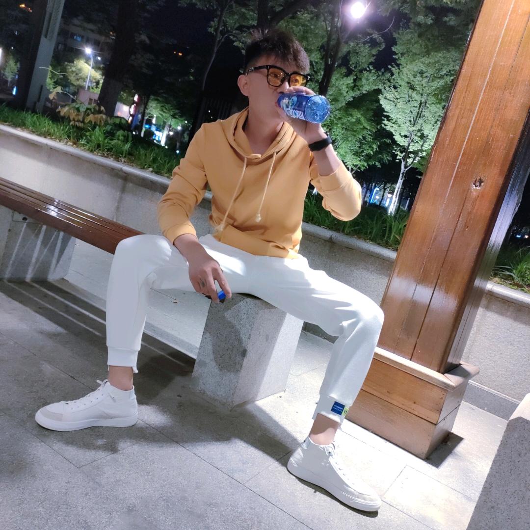 那就叫队长吧